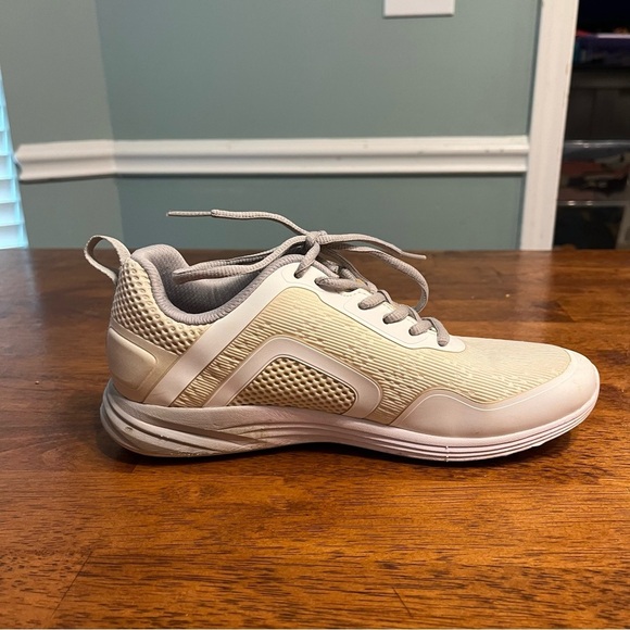 Vionic Jojo Ombre Sneakers in Cream white size 7.5 - Picture 2 of 10